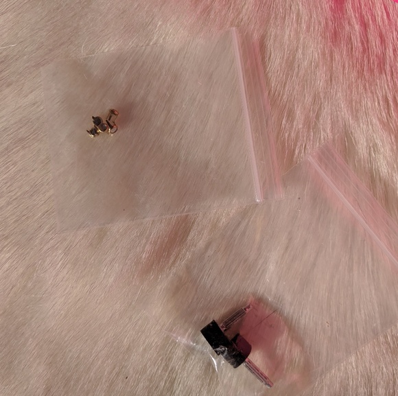 Betsey Johnson gold rhinestone sandal in box s 6.5 - Picture 6 of 7